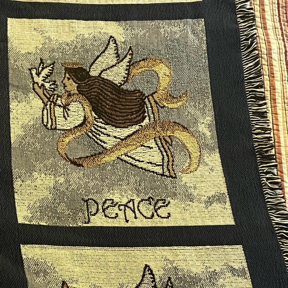 Gorgeous 100% Cotton Angel Paned Blanket - Picture 6 of 16
